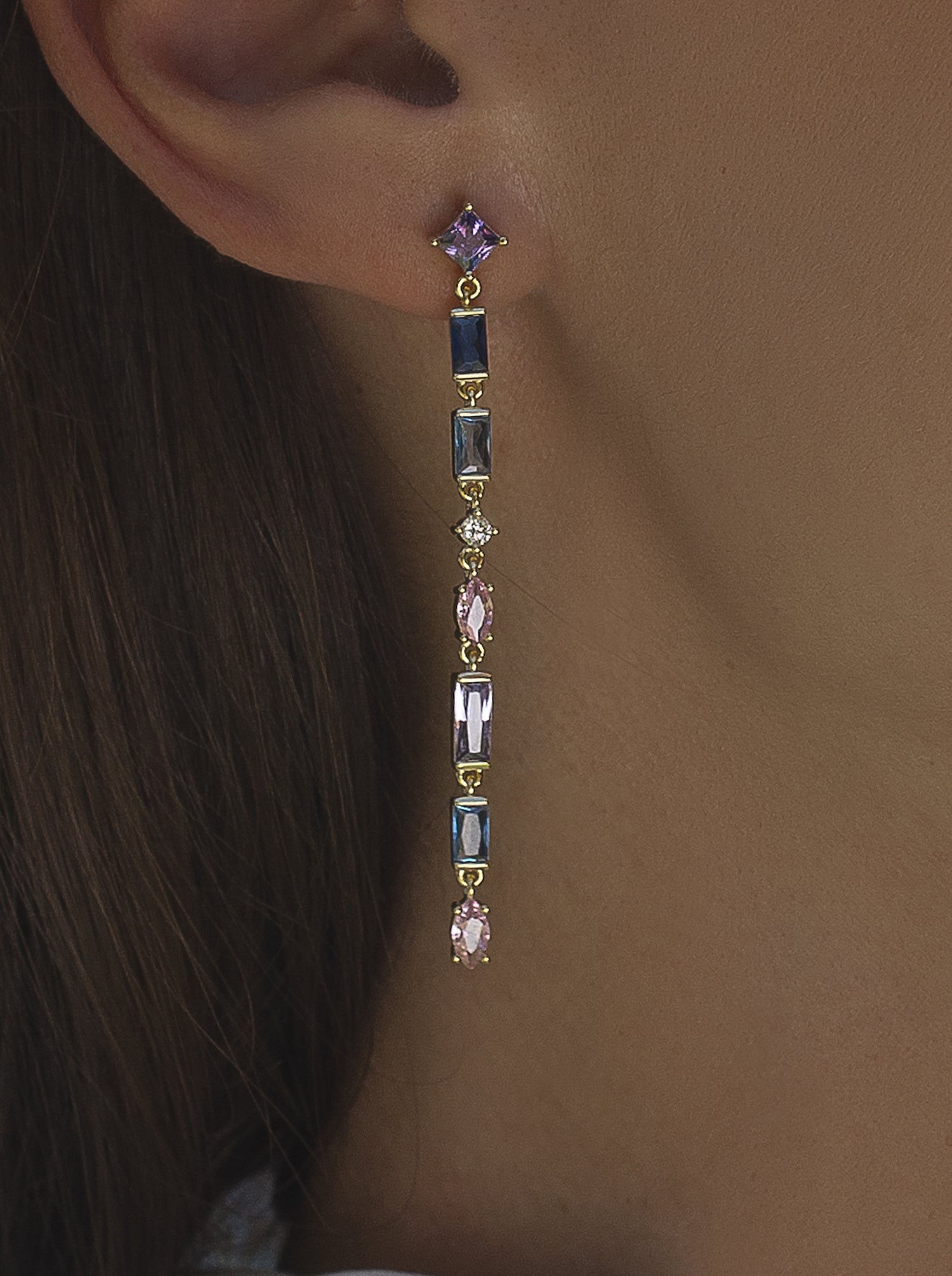 Pendientes largos de gemas diseño multicolor