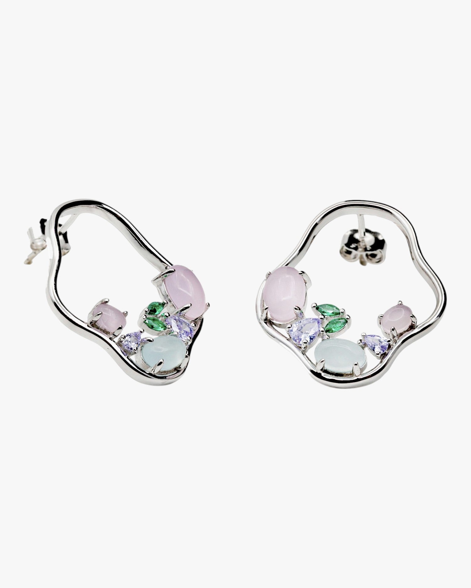 Pendientes originales estilo aro irregular con gemas