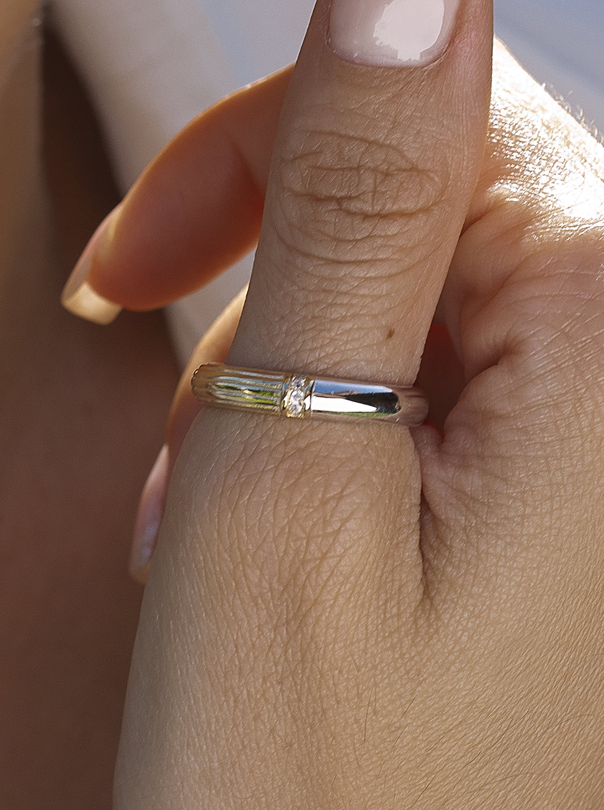 Anillos bicolor de plata diseño con tira de circonitas
