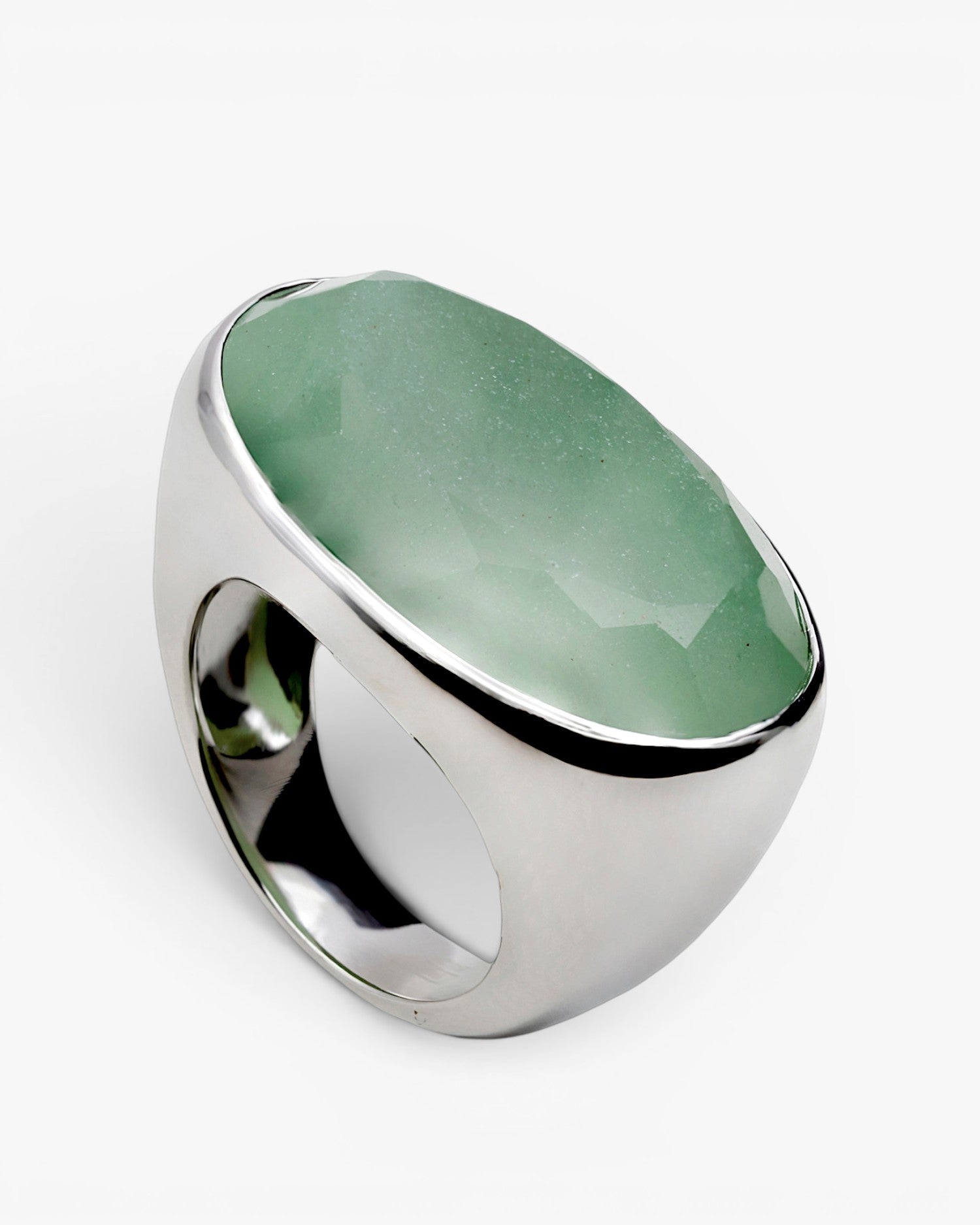 Rings with stones, sophisticated design in green tone