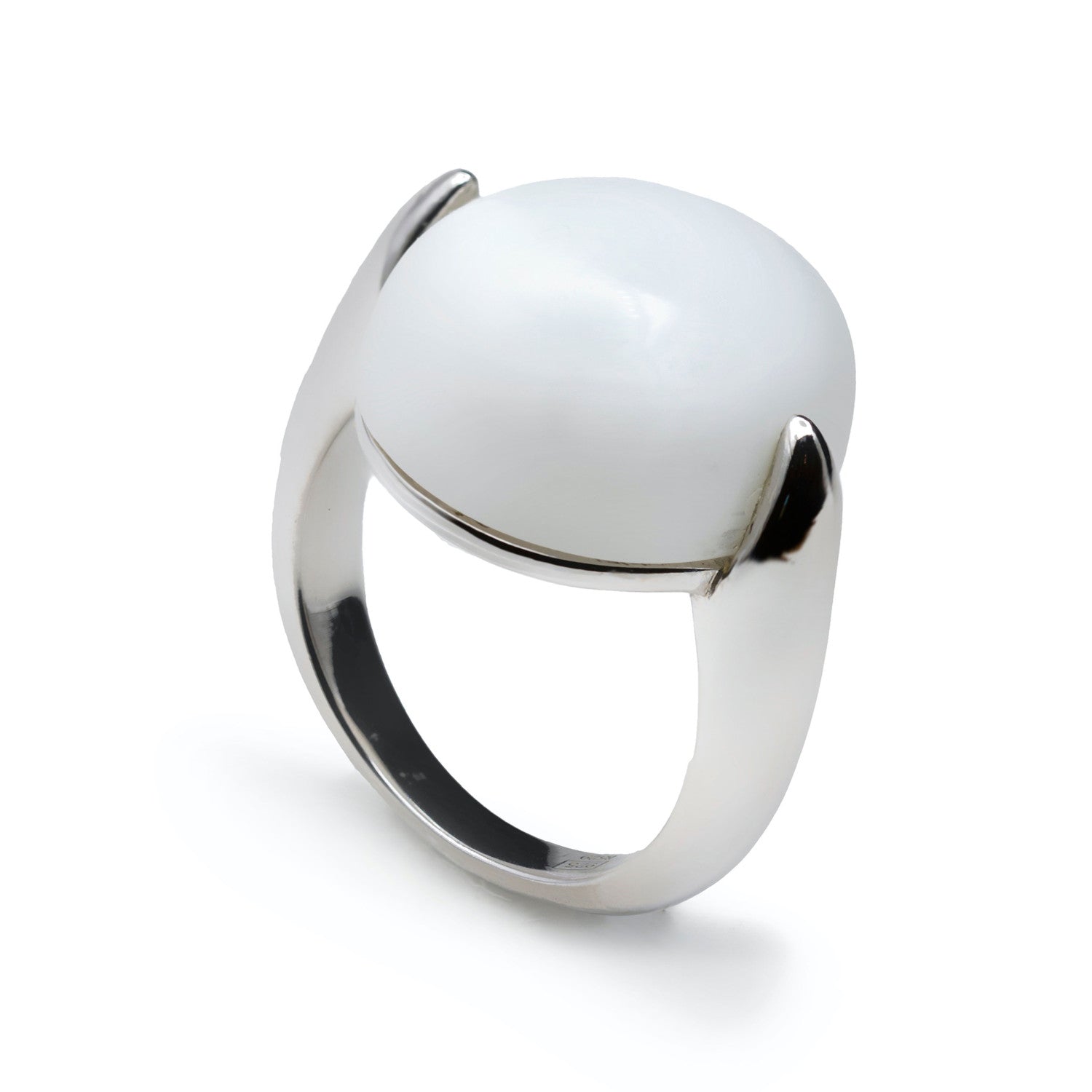 Anillos con piedras de diseño minimalista tono blanco