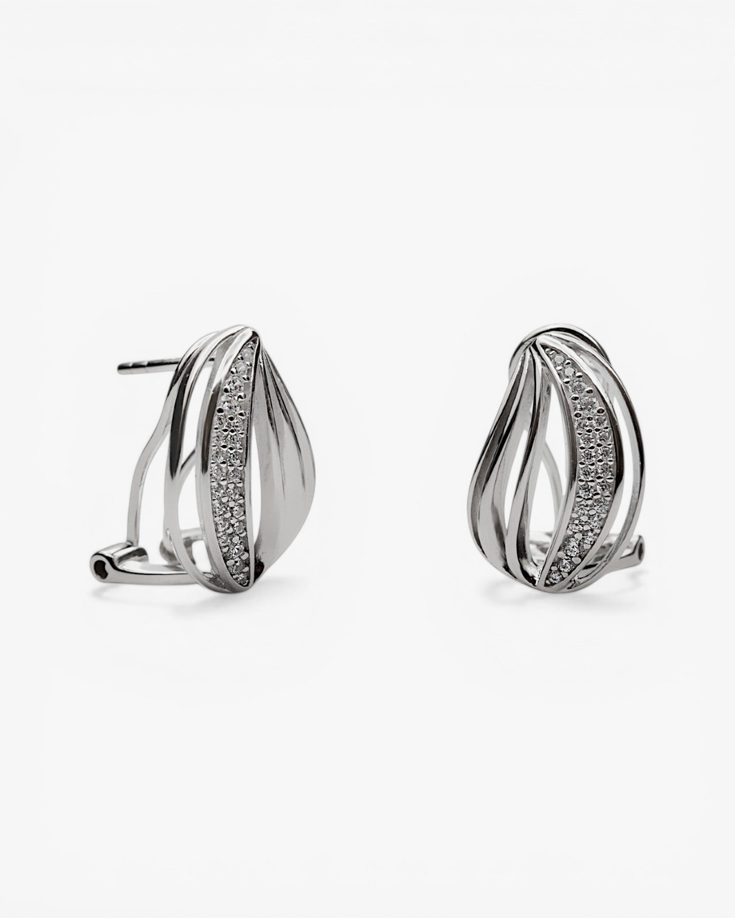 Intertwined design silver omega clasp earrings