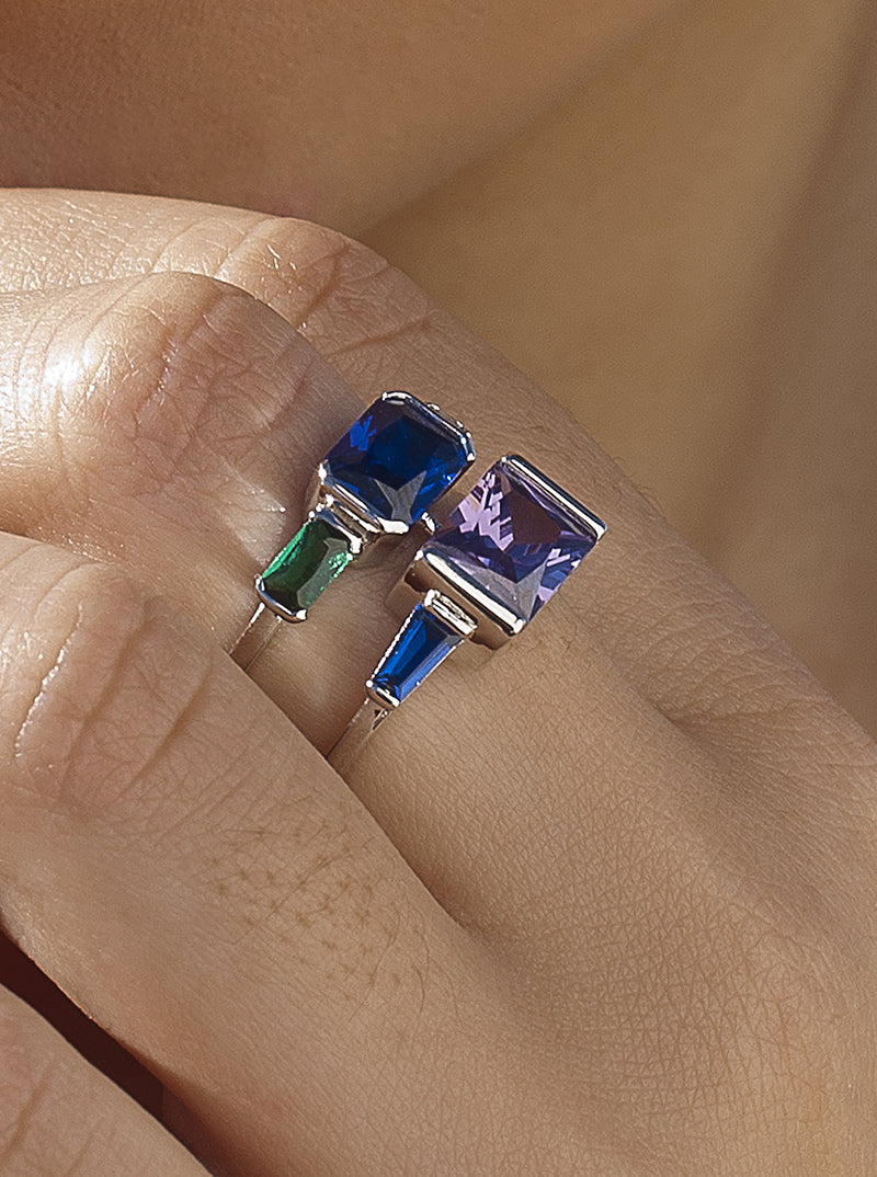 Anillo con piedras tonos azules diseño doble anillo