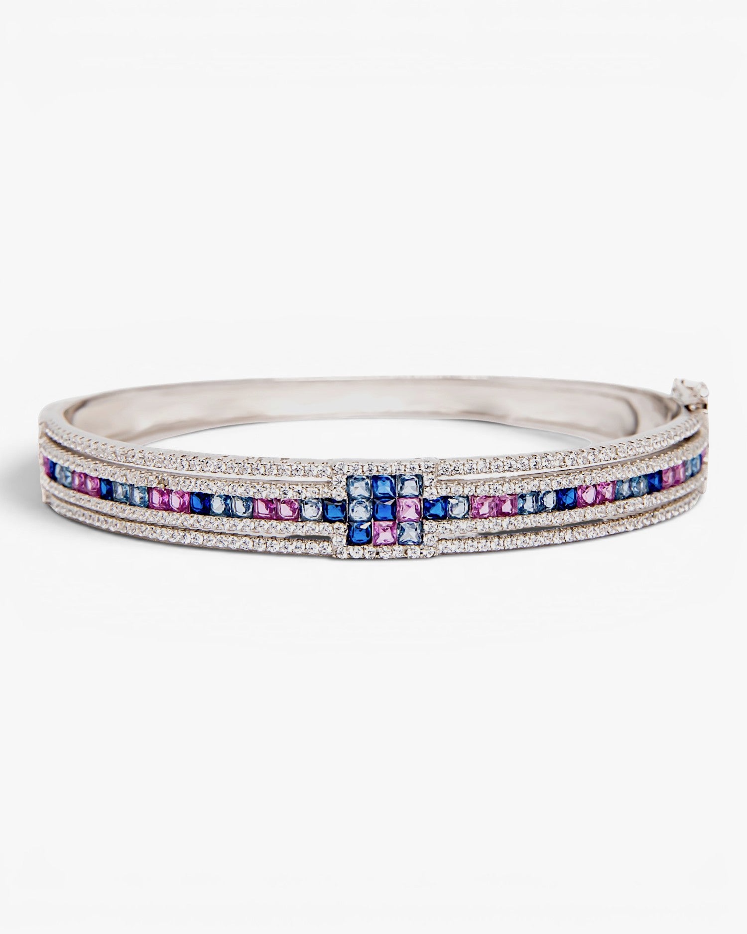 Bracelets d'esclaves ornés de pierres aux nuances de bleu