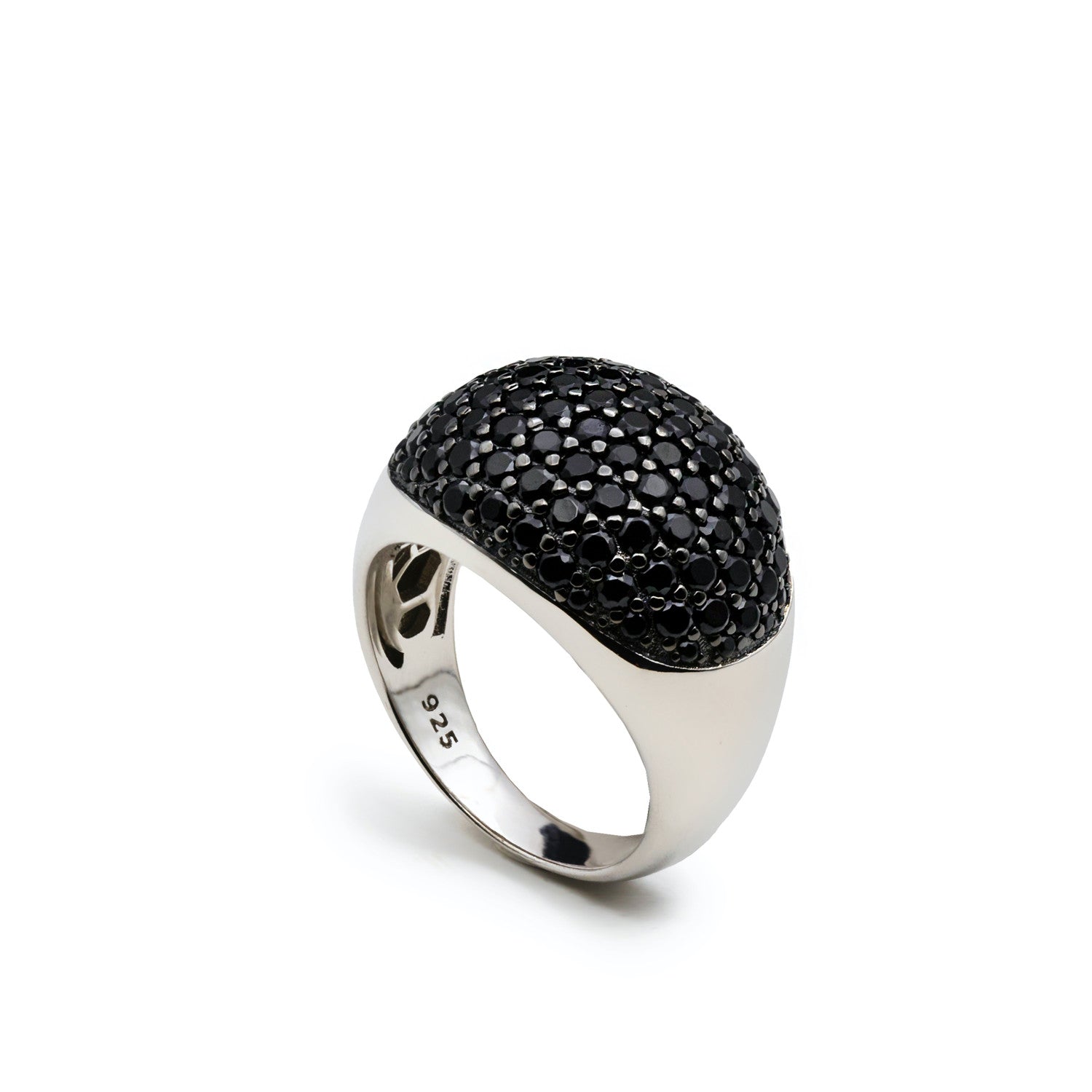 Anillos circonitas en tono negro diseño ovalado