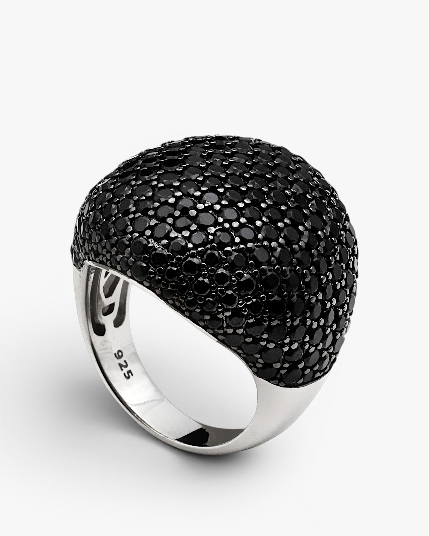 Anillos grandes diseño redondo con circonitas negras