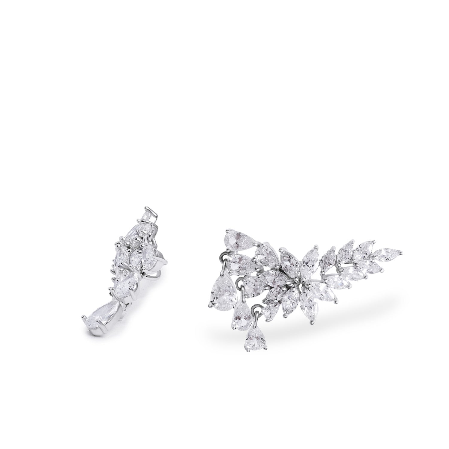 Boucle d'oreille grimpante à motif floral et zircone cubique