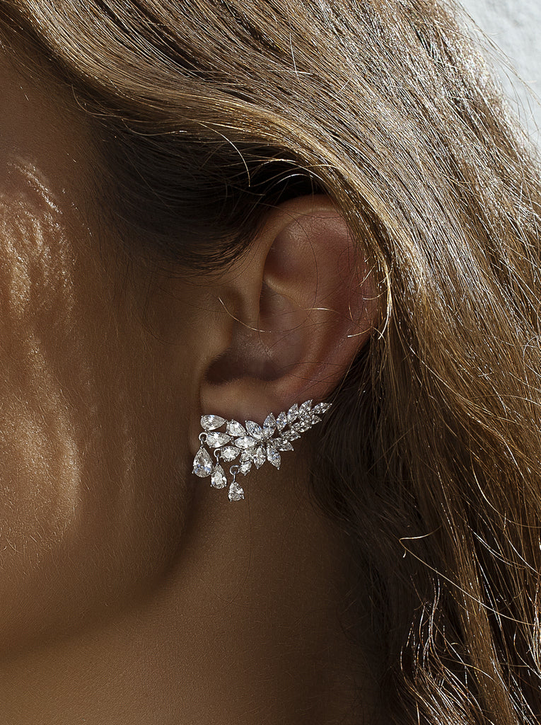 Boucle d'oreille grimpante à motif floral et zircone cubique