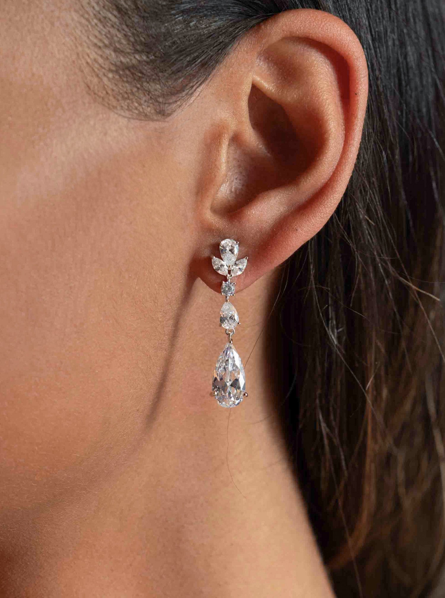 Pendientes novia con circonitas talla marquesa y pera