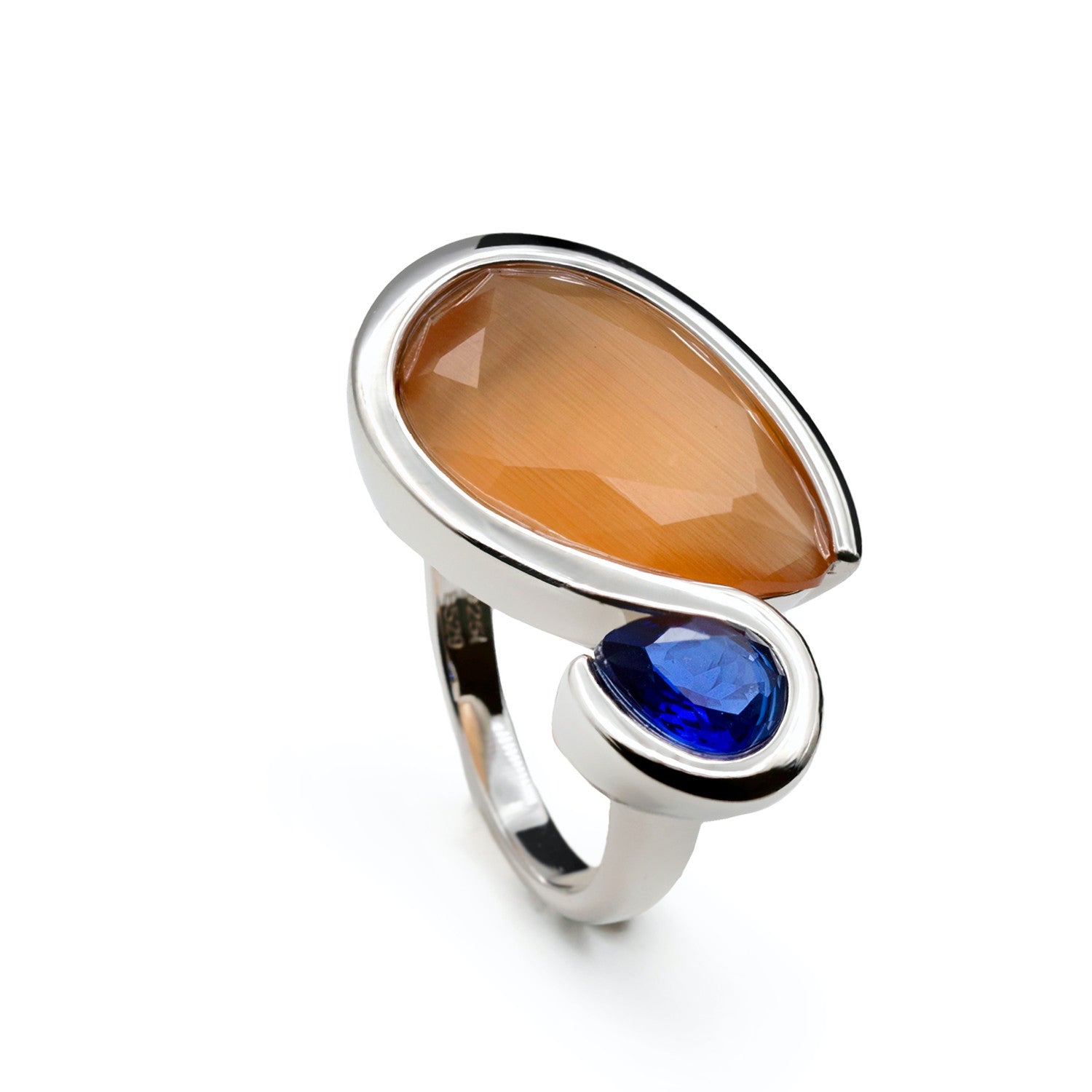 Anillo de plata con piedras ámbar y azul