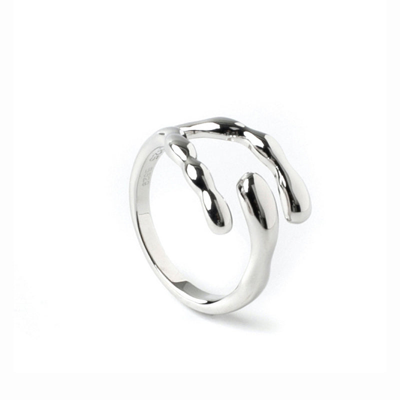 Anneaux de design style moderne et minimaliste