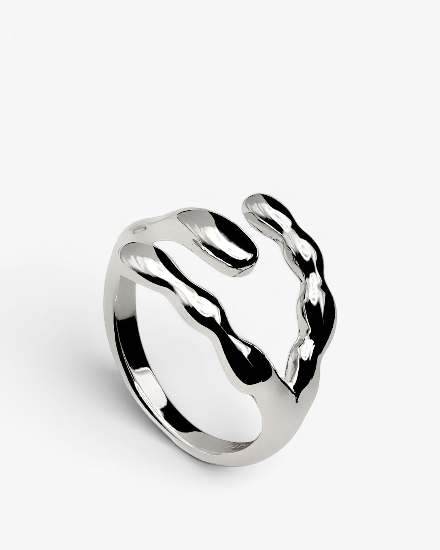 Anillos de diseño de estilo moderno y minimalista