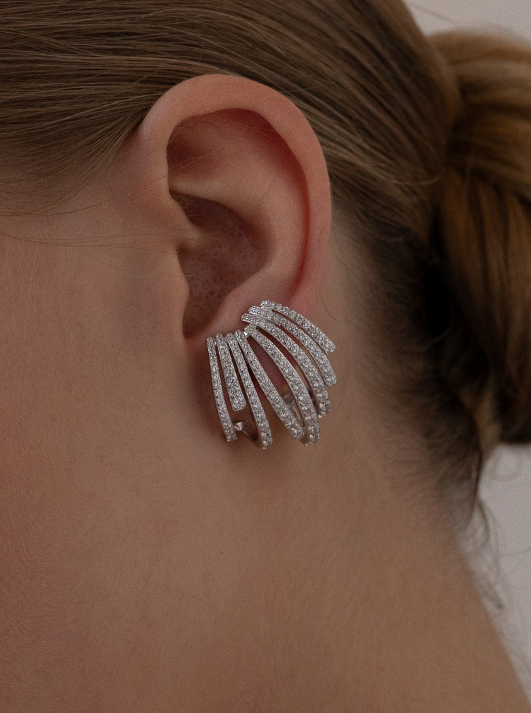 Pendientes originales con diseño en abanico de plata