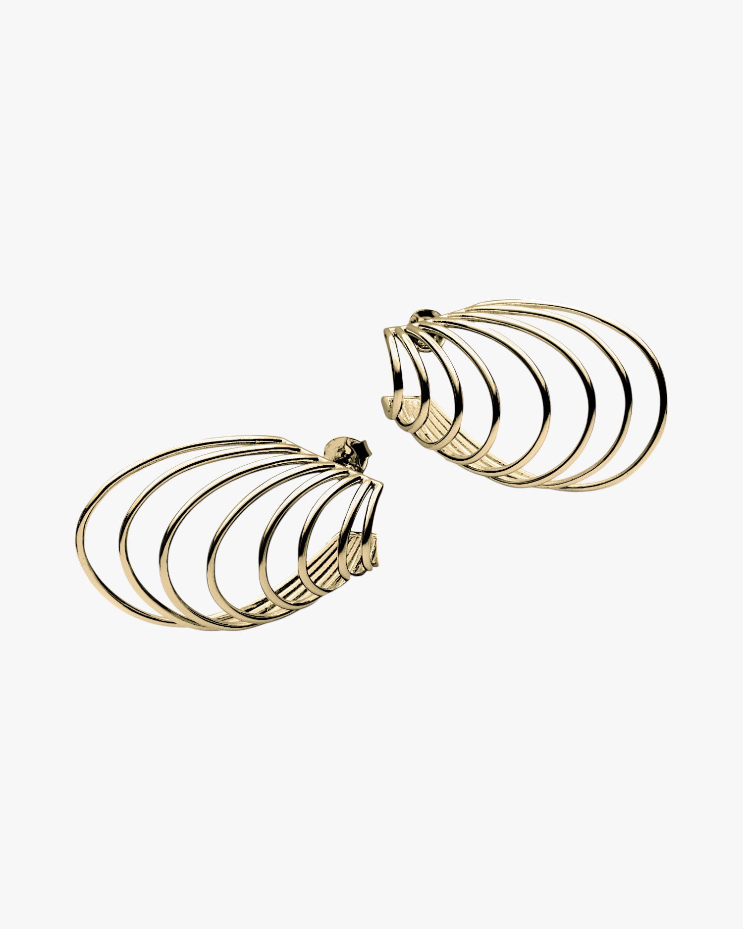 Pendientes originales en plata bañada en oro de diseño vanguardista