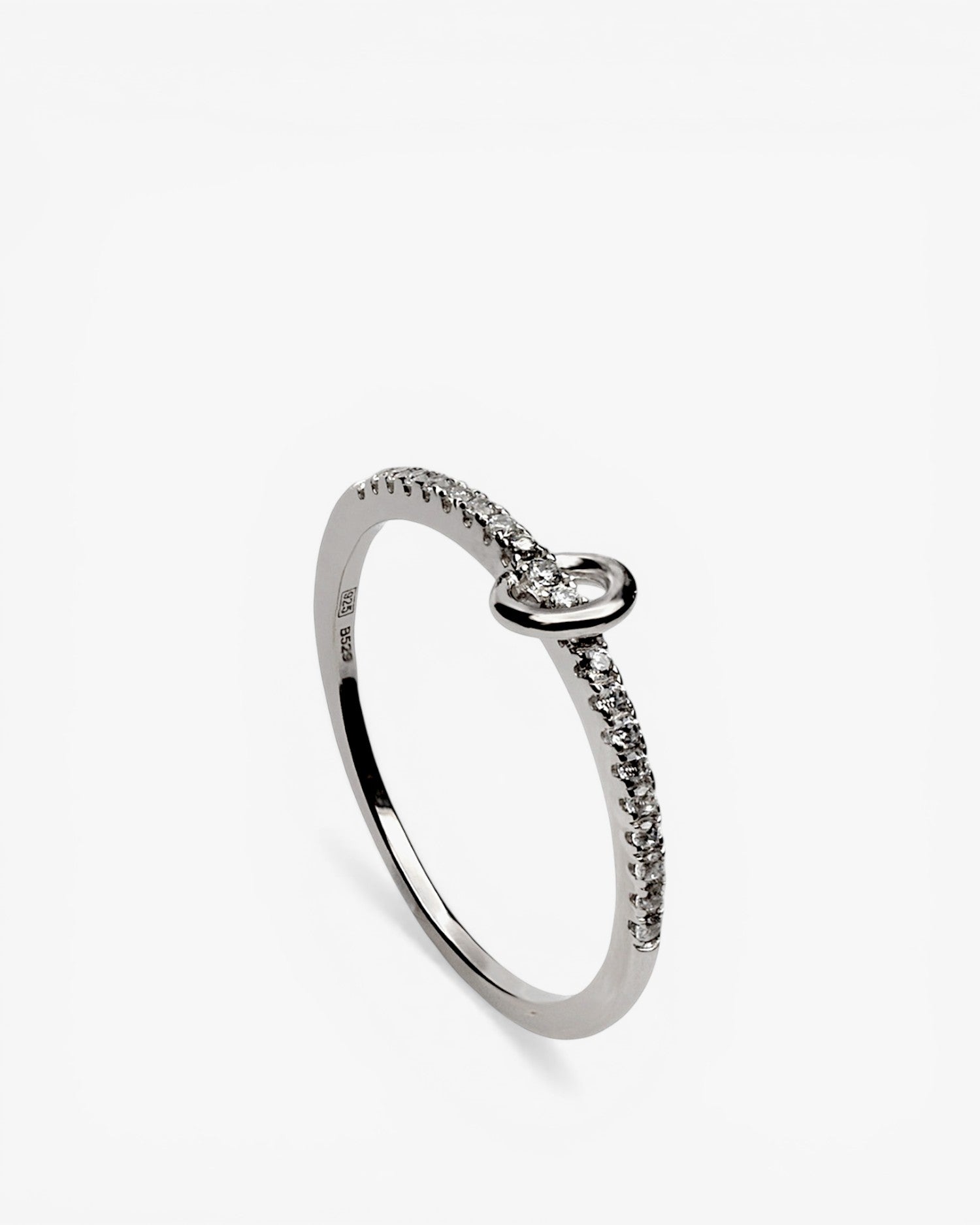 Anillo fino con circonitas lineal y circulo
