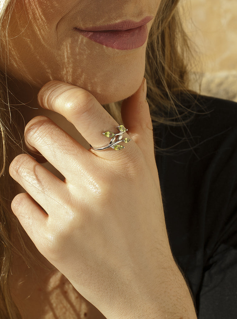 Anillos con piedras diseño garden tono verde