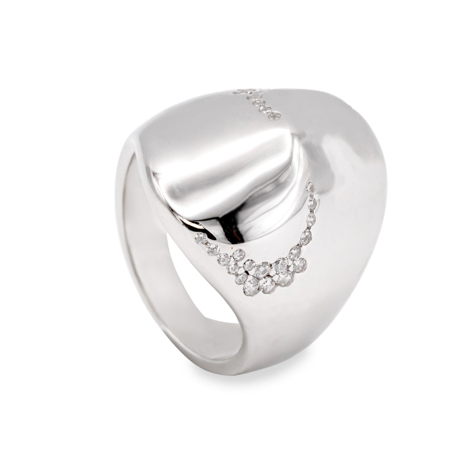Anillos anchos de plata con diseño escultórico