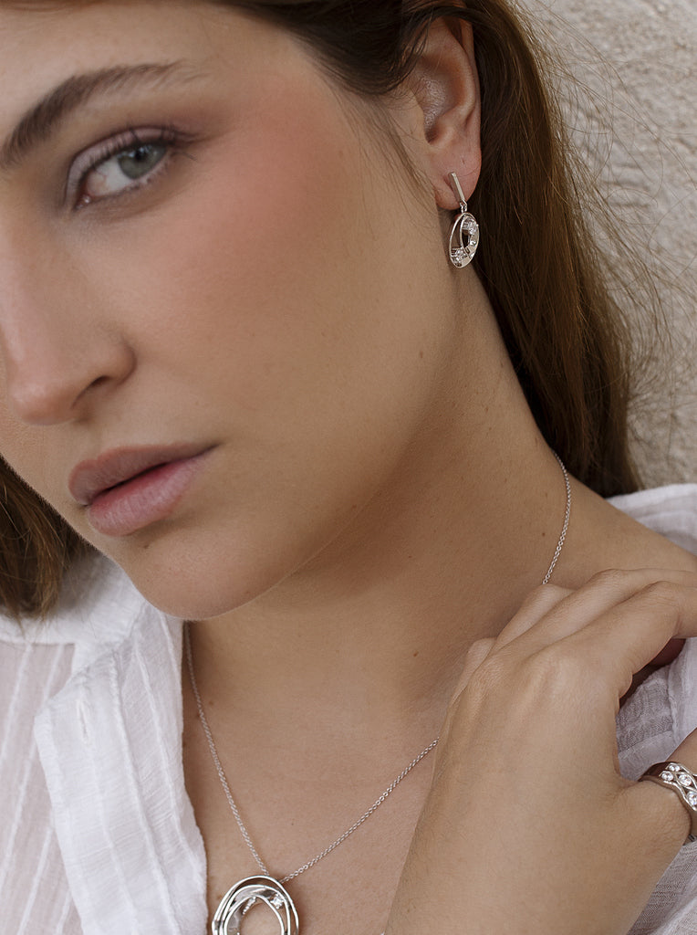 Pendientes plata originales con diseño abstracto
