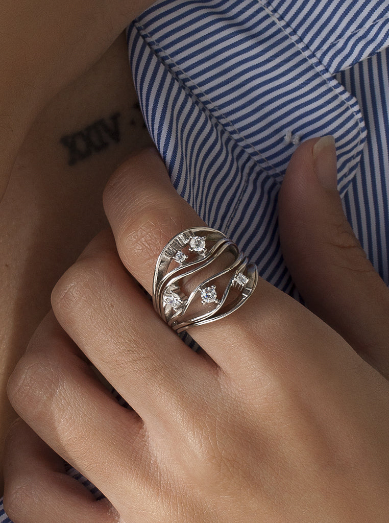 bague ancho avec zircons avec design organique