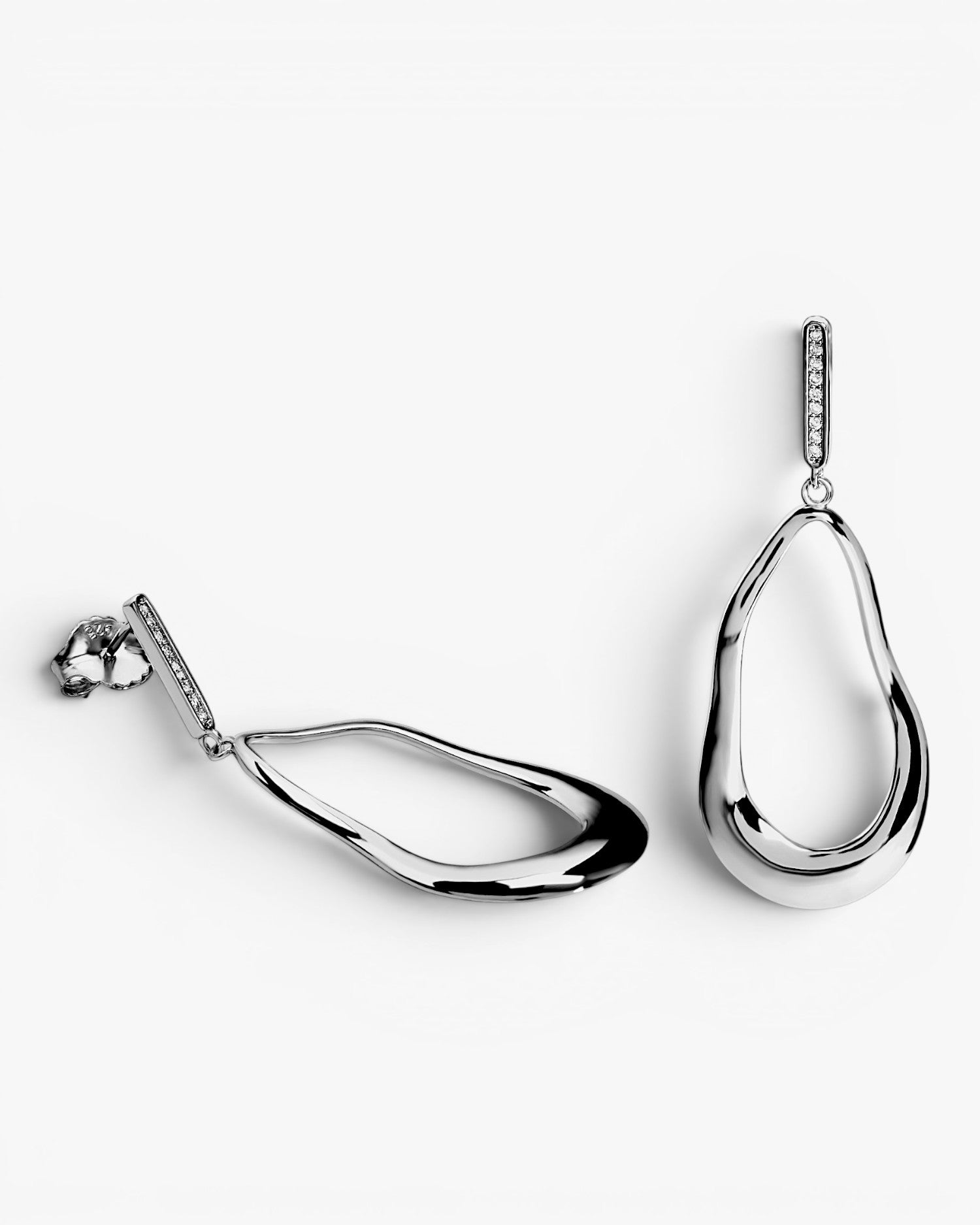 Pendientes largos en forma de gota diseño moderno