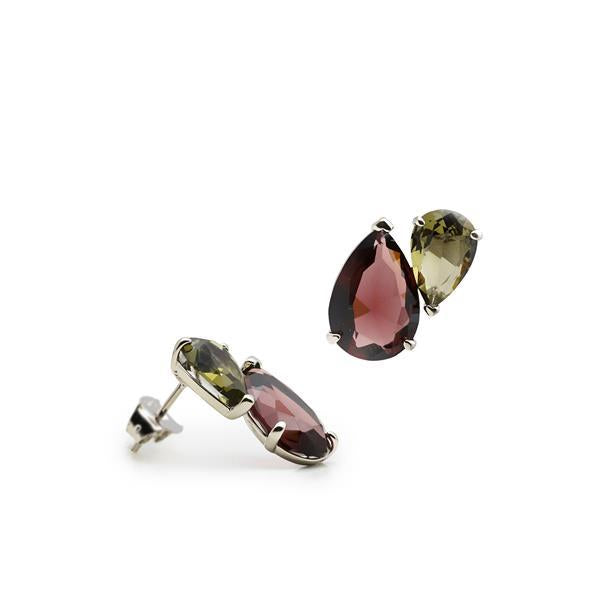 Pear-shaped earrings with colored stones in shades of red