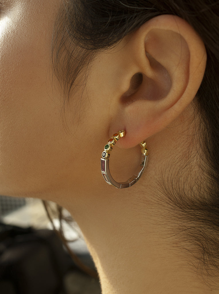 Pendientes aros bicolor con gemas multicolores