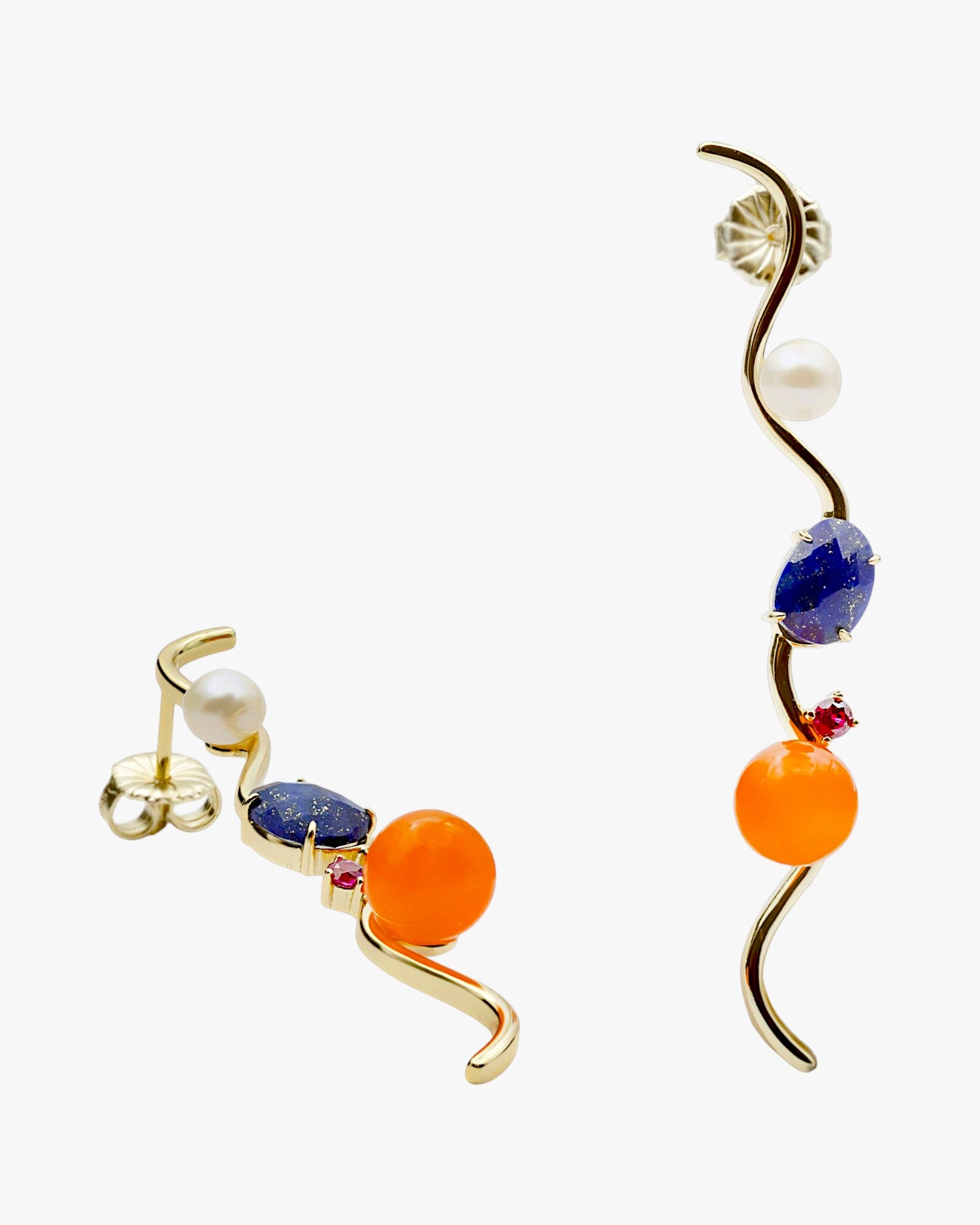 Pendientes originales diseño ondulado tonos vibrantes