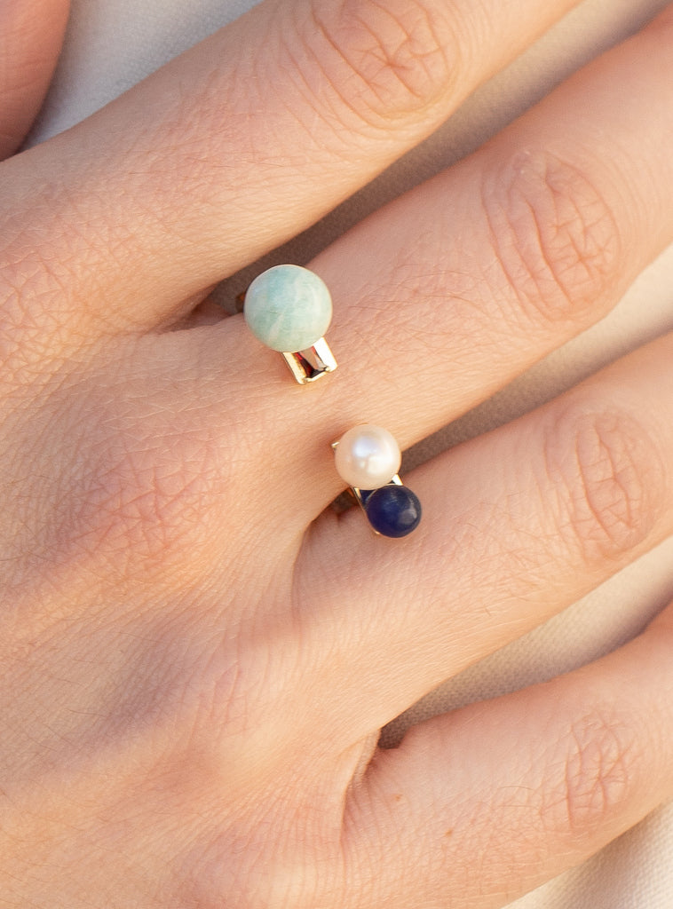Designer rings with open structure and stones