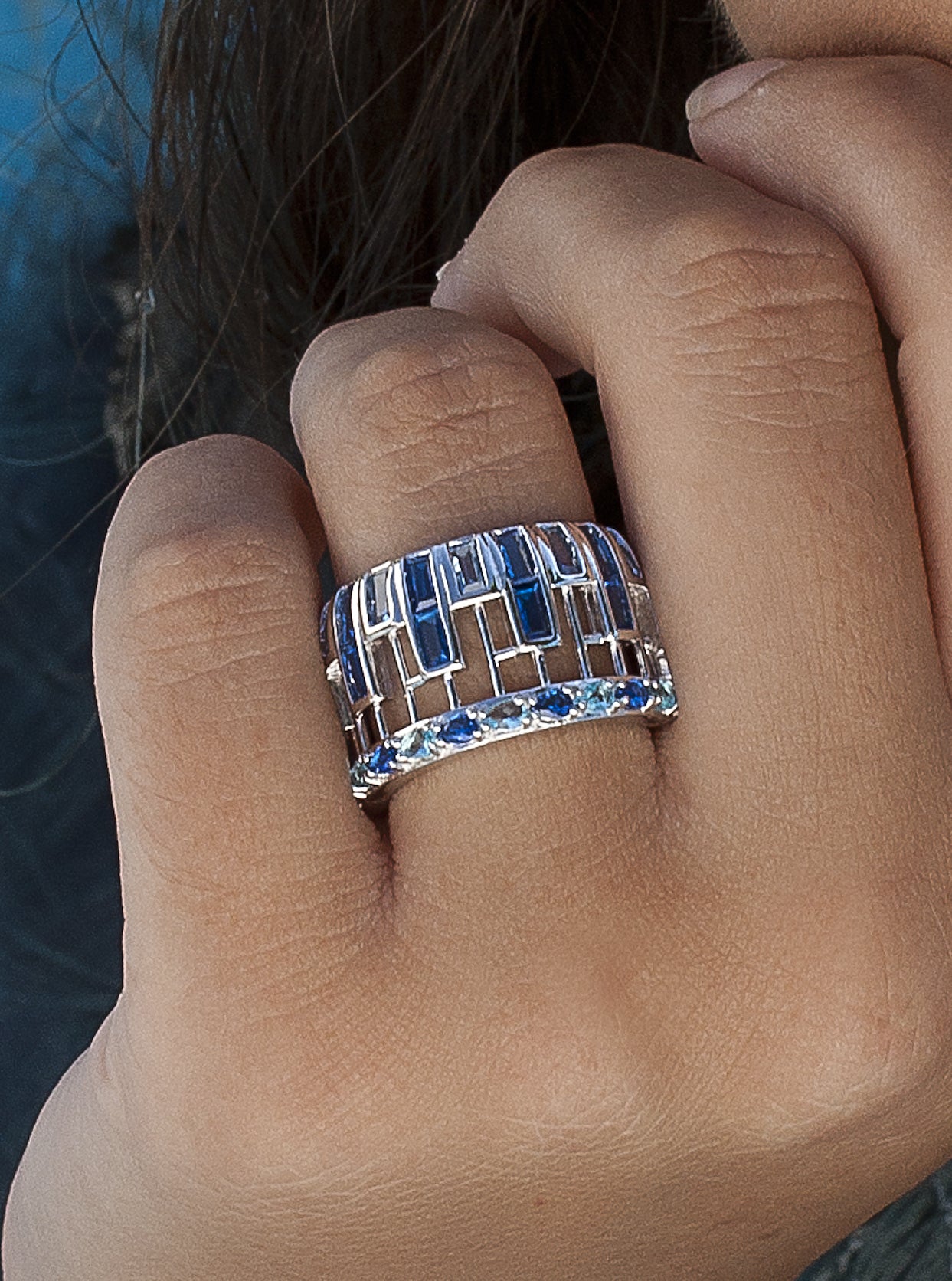 Anillos con piedras de tonos azules talla baguette