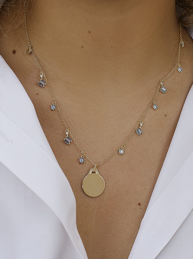 Collar de plata de ley 925 con medalla redonda y cristales azules