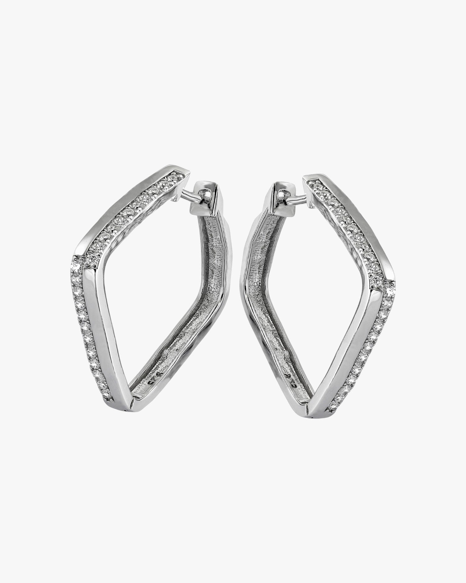 Pendientes de aro en forma de rombo con circonitas