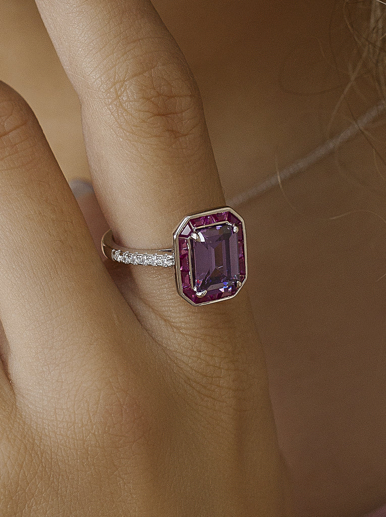 Anillos con piedras talla esmeralda tono amatista