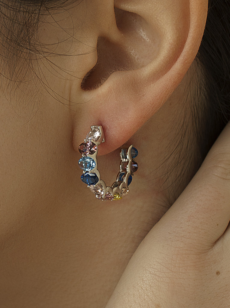 Hoop earrings with stones, romantic design