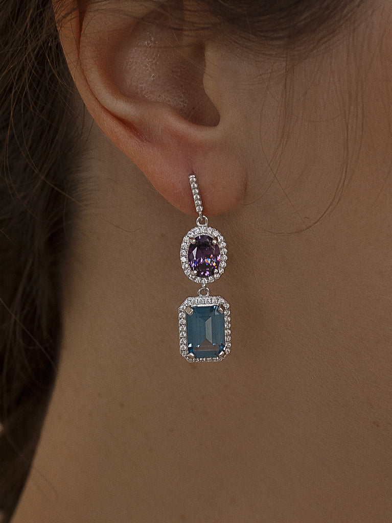 Boucles d'oreilles ornées de pierres de couleur améthyste et aigue-marine