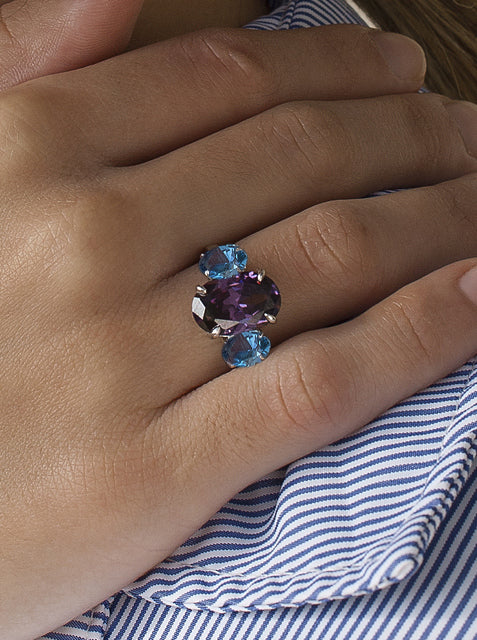 Anillos con piedras talla oval tono amatista