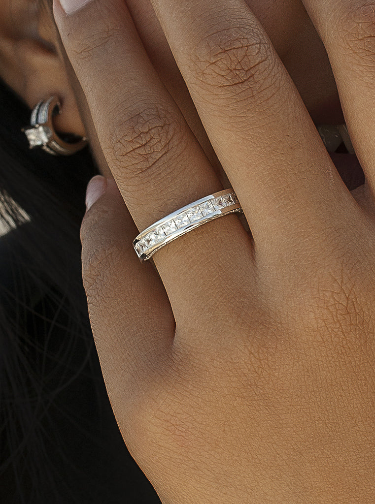 Elegant double-design silver zircon rings