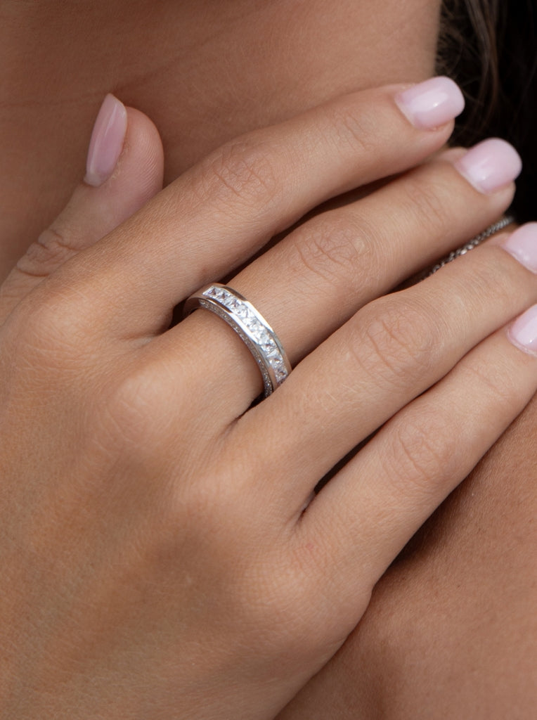 Elegant double-design silver zircon rings