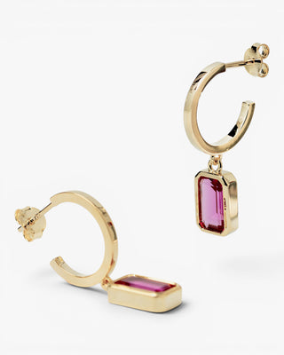 Pendientes con colgantes estilo aro con gema fucsia