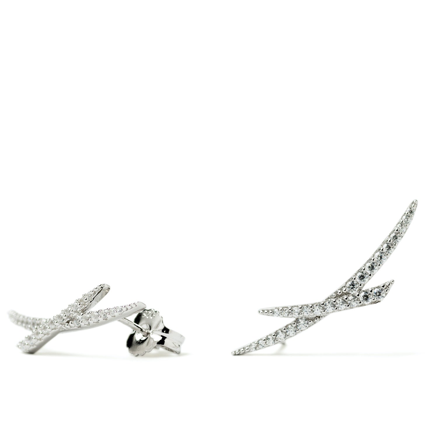 Boucles d'oreilles grimpantes en argent avec motif croix en zircon cubique