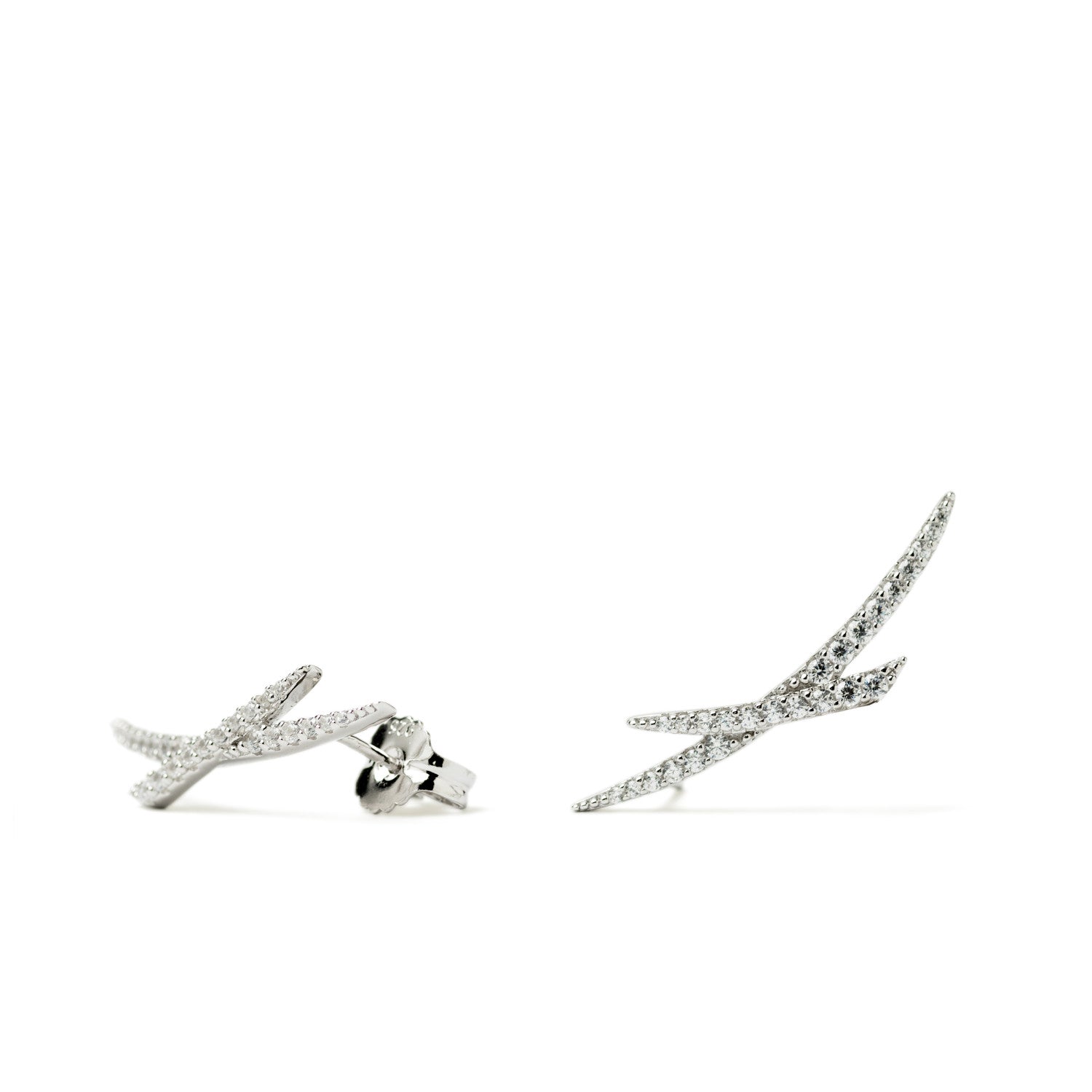 Pendientes trepadores de plata con circonitas diseño cruzado