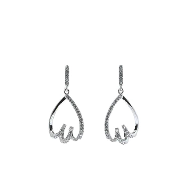 Pendeintes longs de argent avec design elegante