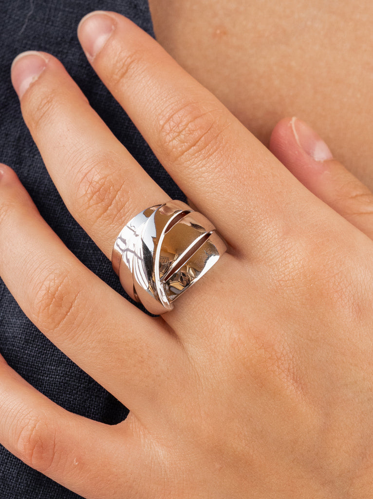 Anillos anchos de plata diseño envolvente