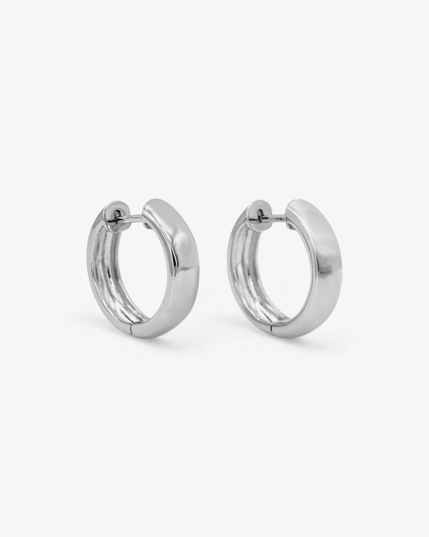 Pendientes aro pequeños en tallo rectangular
