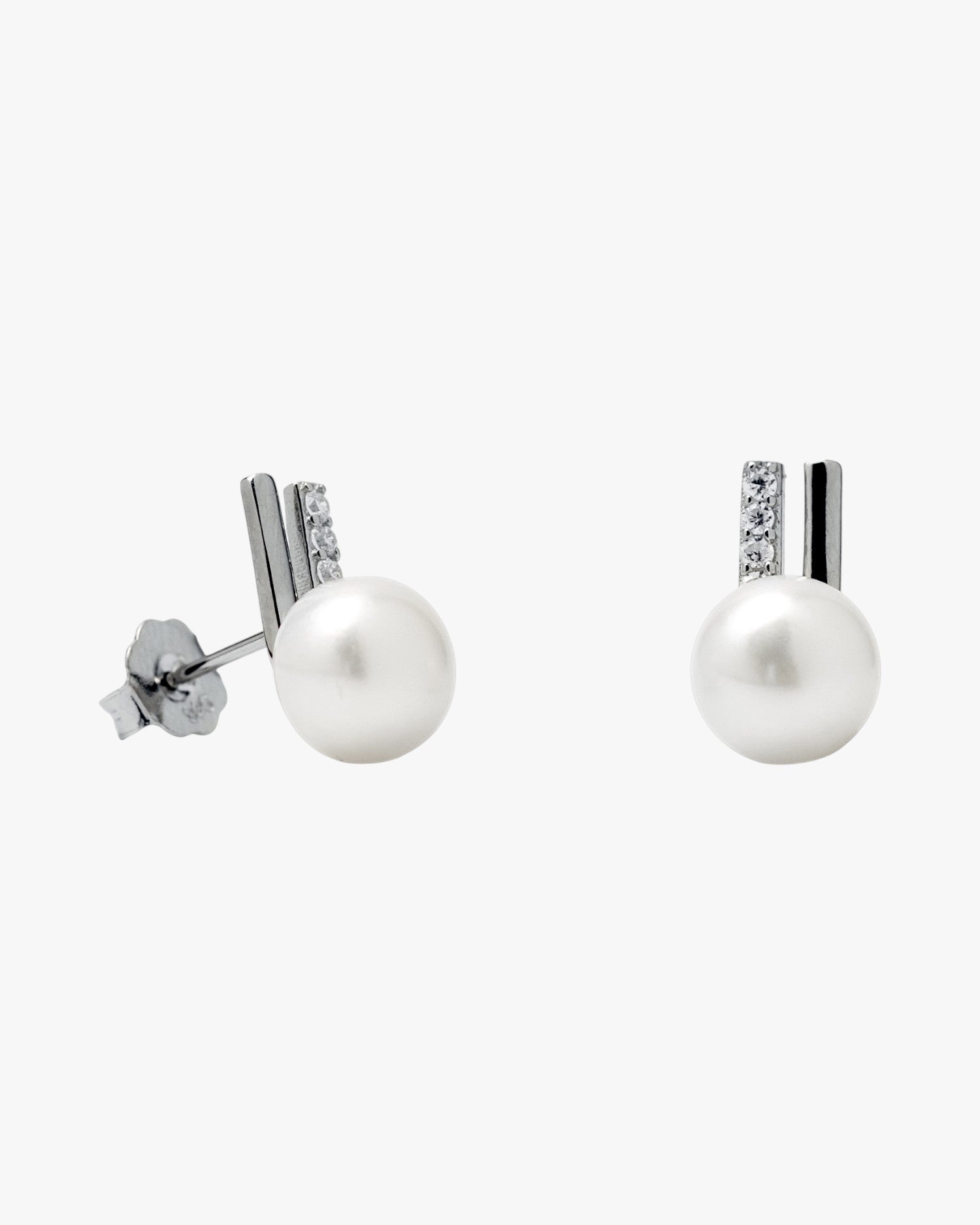 Boucles d'oreilles en perles au design classique et sophistiqué
