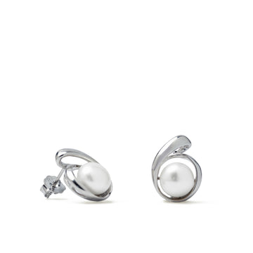 Pendientes de perla con envoltura de plata espiral