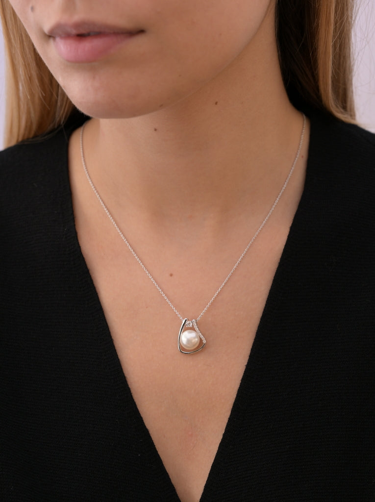 Collares con perla pequeños con circonitas