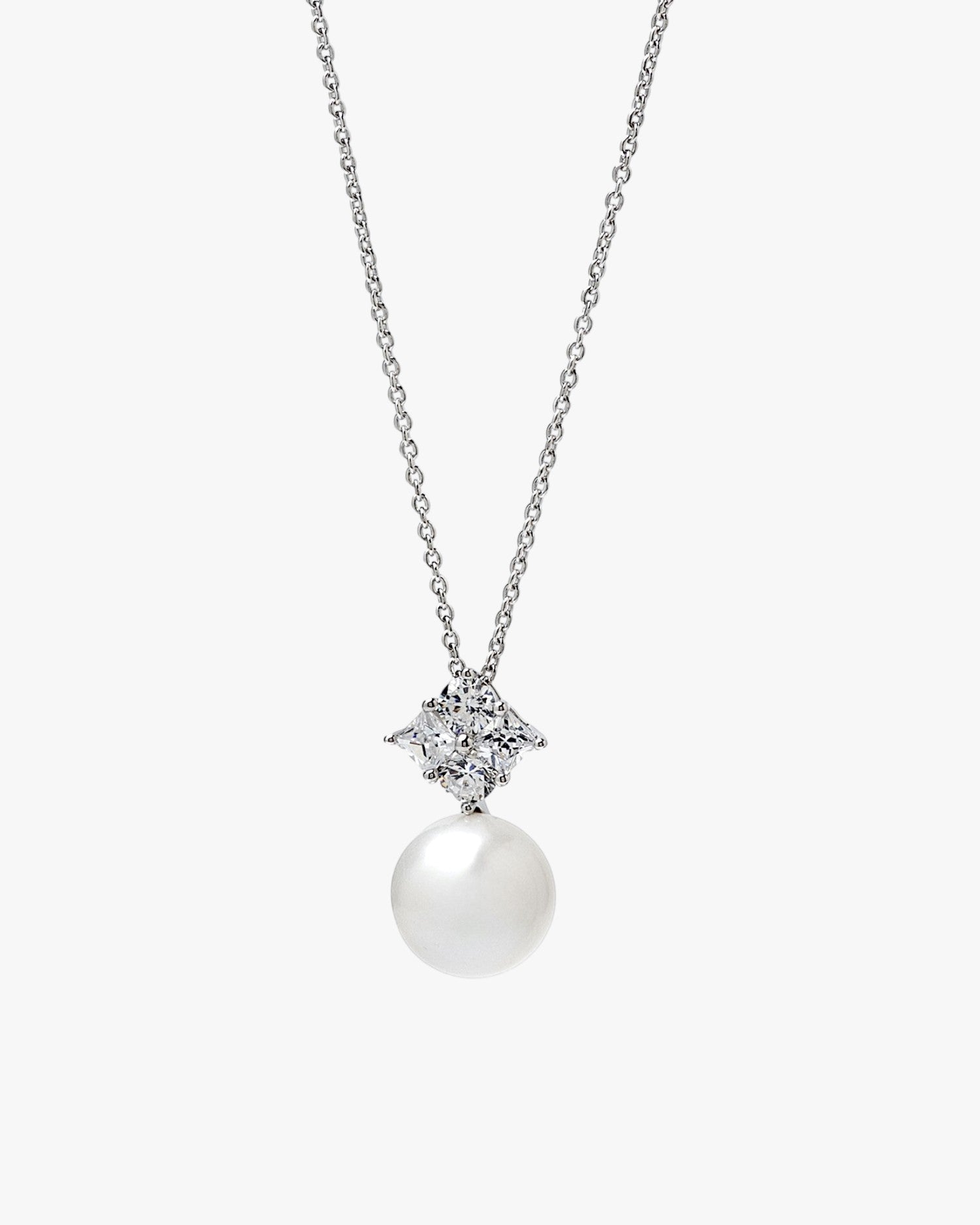 Collier orné d'une perle de style personnalisé et de zirconiums cubiques