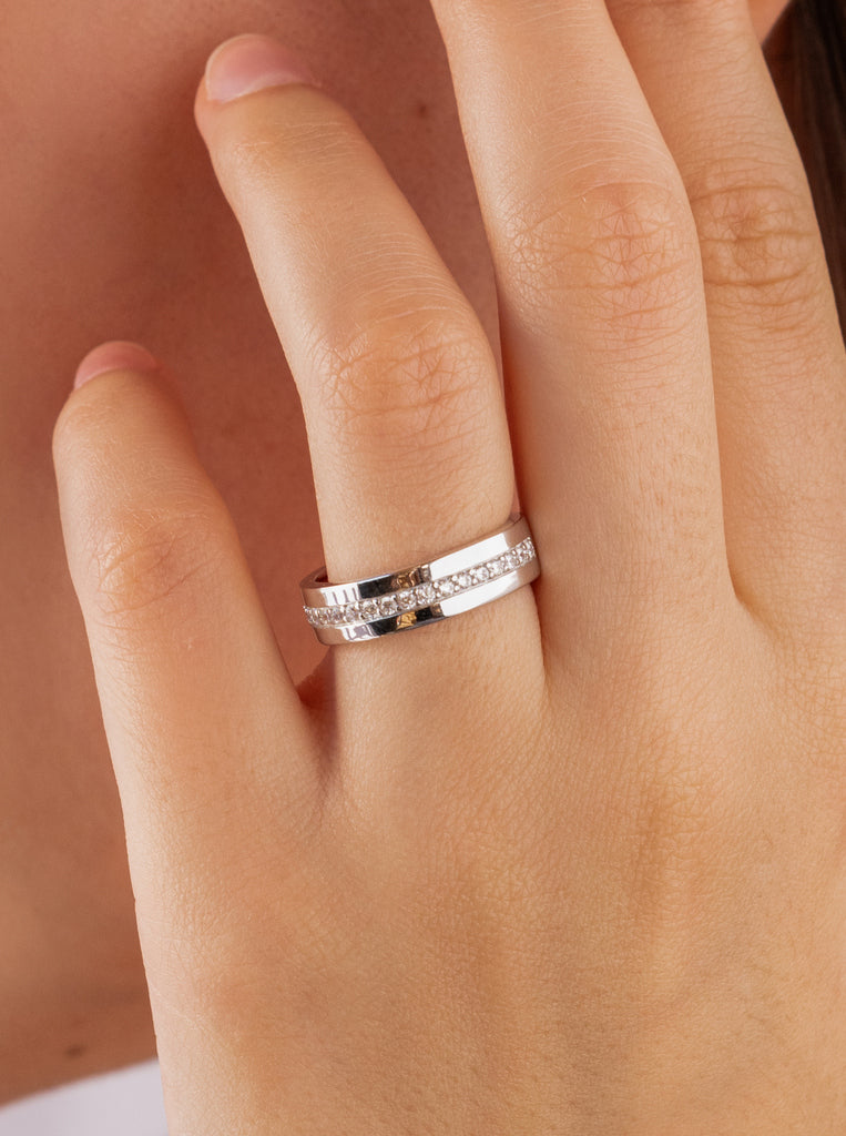 Anillos circonitas diseño clasico con tira mini circonitas
