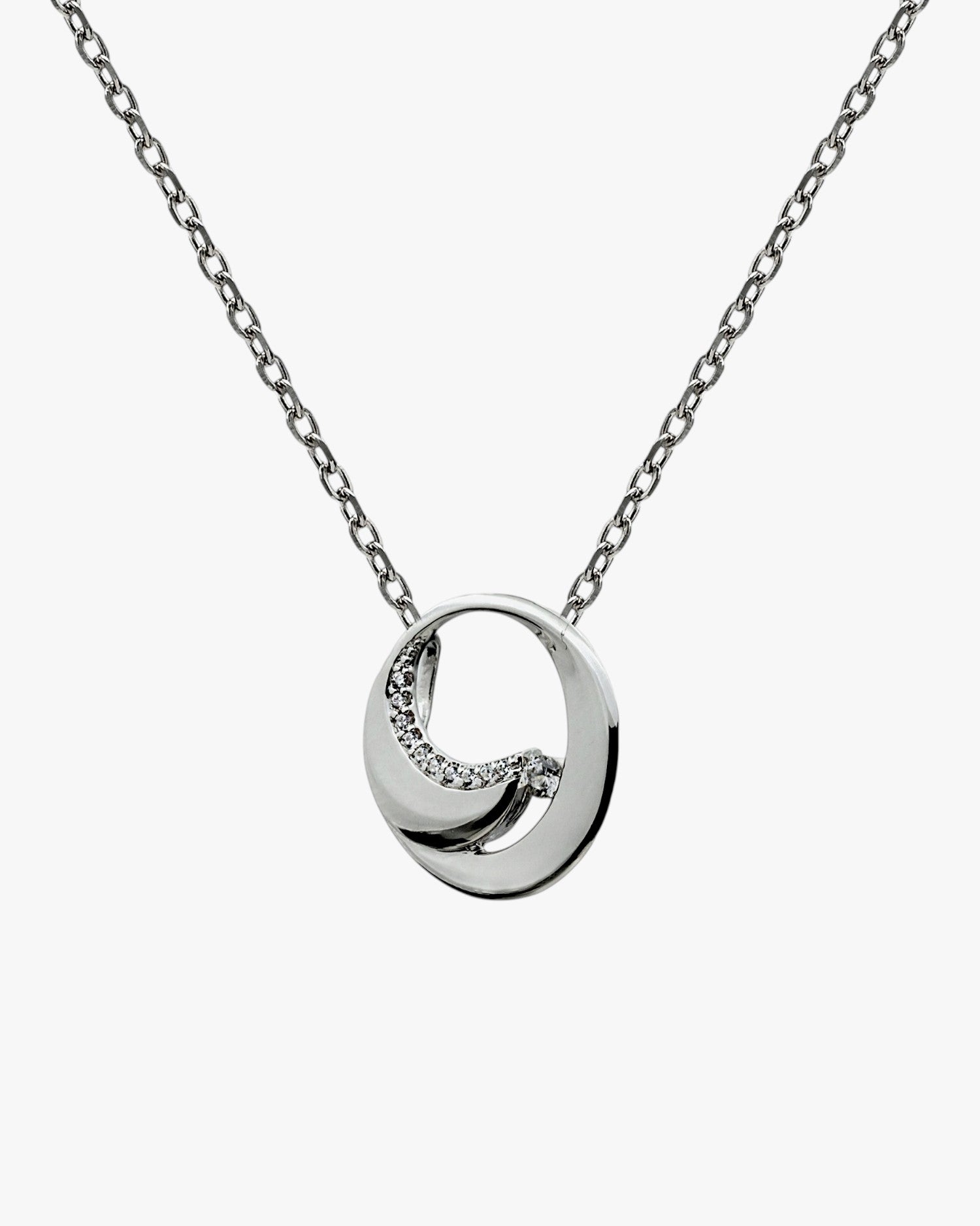 Colgante brillante diseño oval estilo caracola