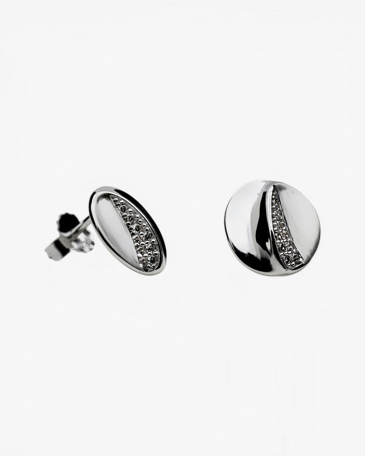 Pendientes pequeños de plata circular con volumen y circonitas